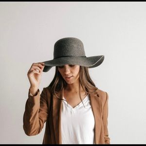 GIGI PIP Felt Wide-Brim Hat in Gray with Subtle Band